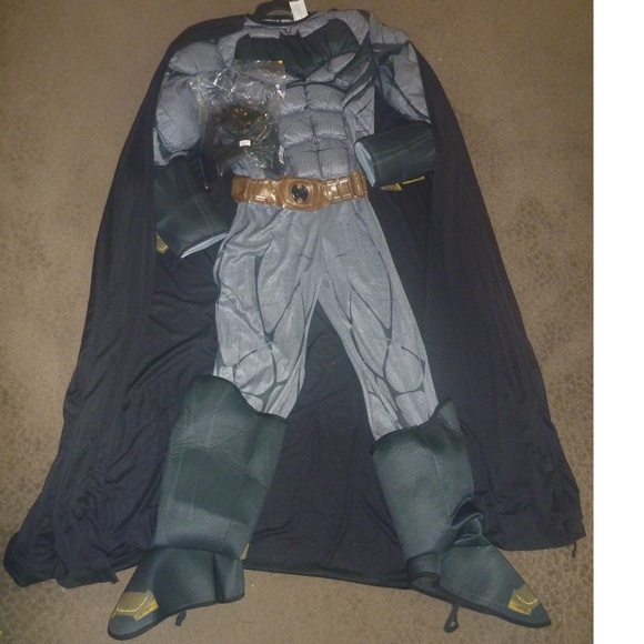 Rubie S Costumes Boys Deluxe Batman Costume With Cape Mask Sz Lar Poshmark